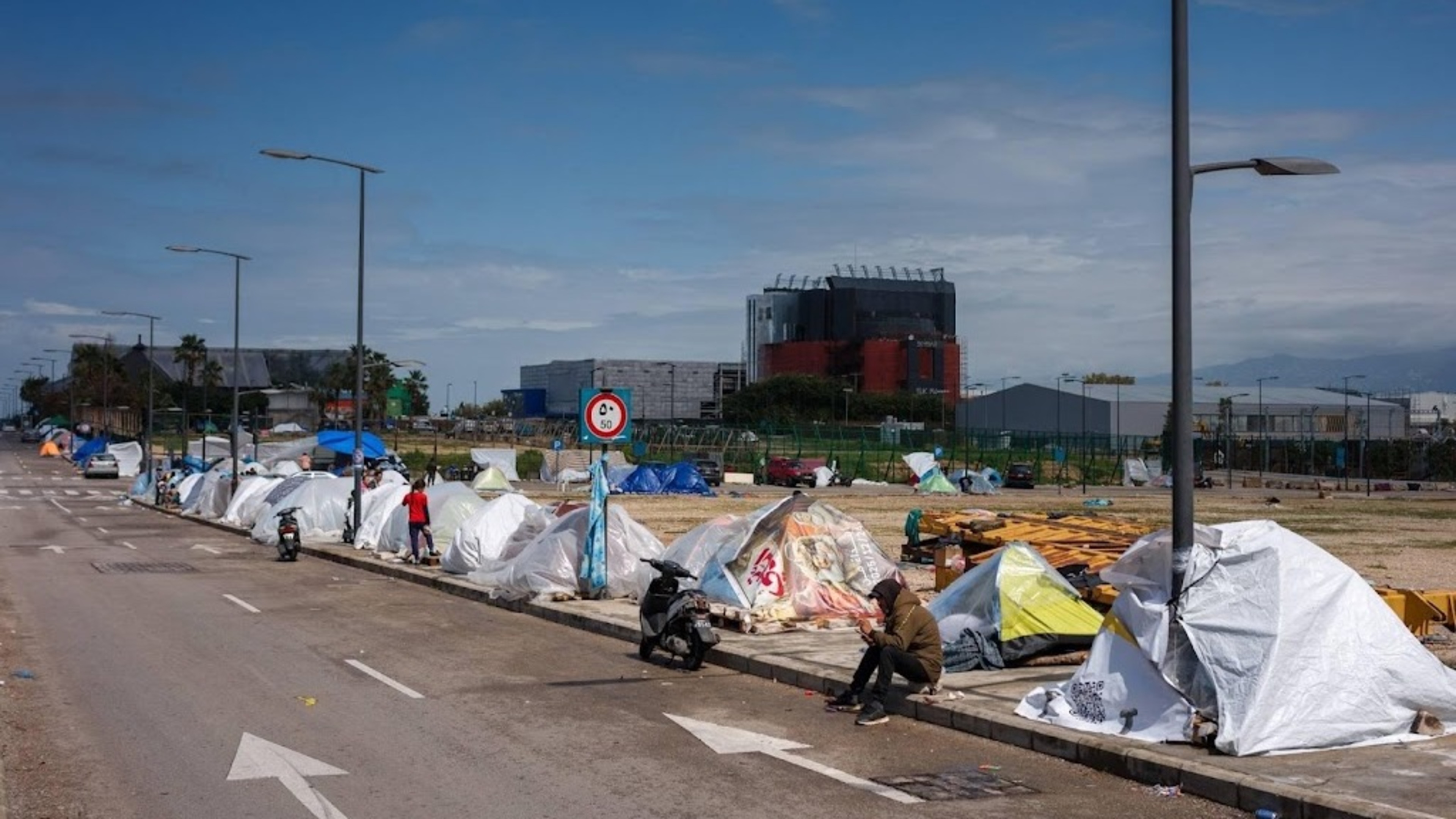 South Lebanon mayors: Israel orders displaced people to leave