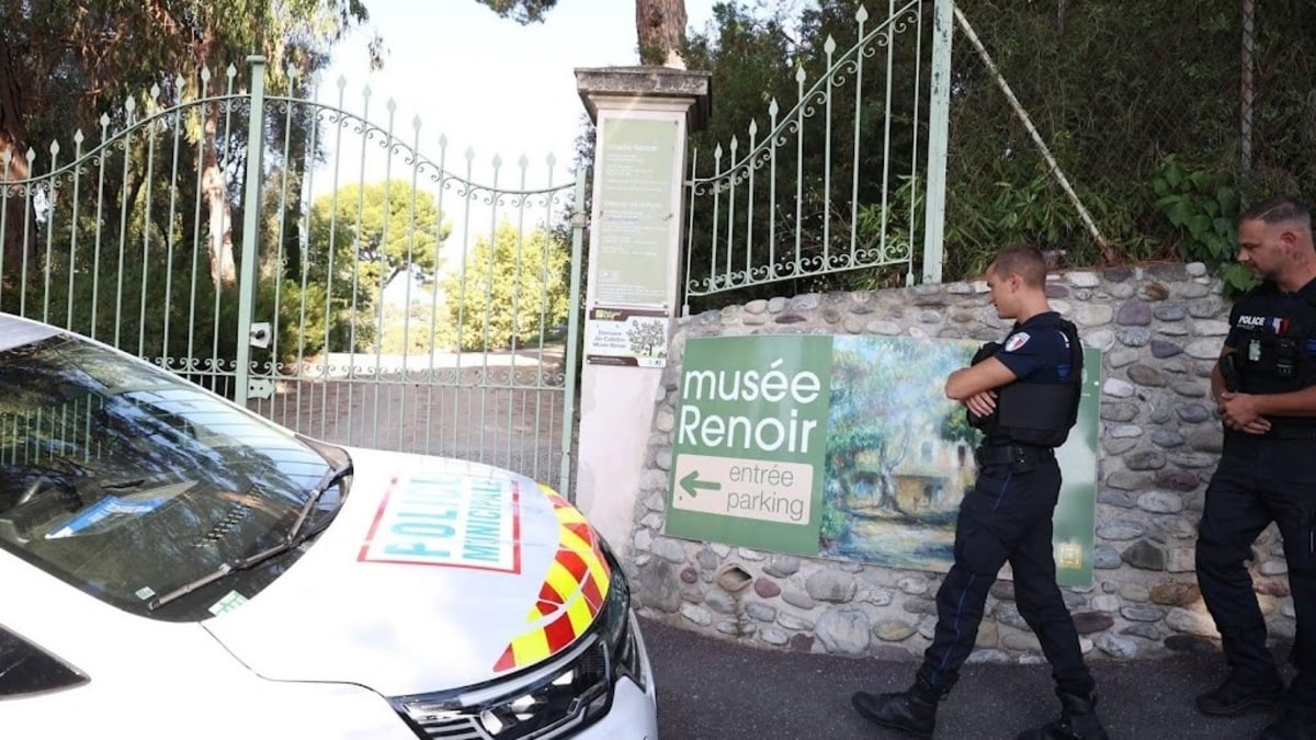 Photo: Haarlems Dagblad Six Arrests Made in Renoir Painting Theft in France
