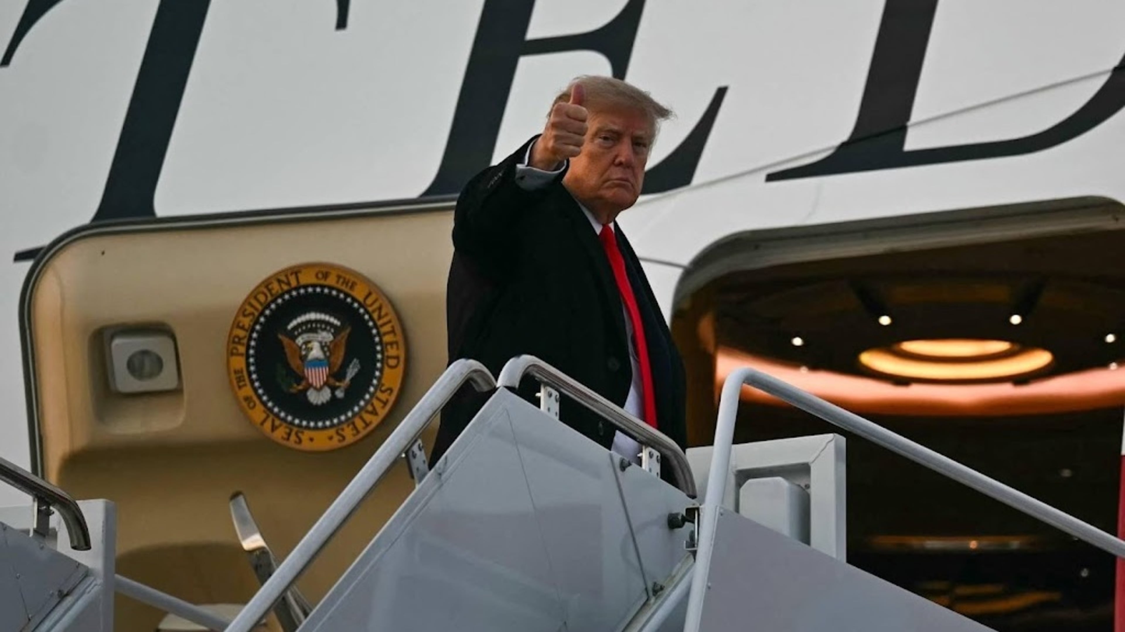 Trump belooft snel einde Iranoorlog tijdens campagne in Alaska