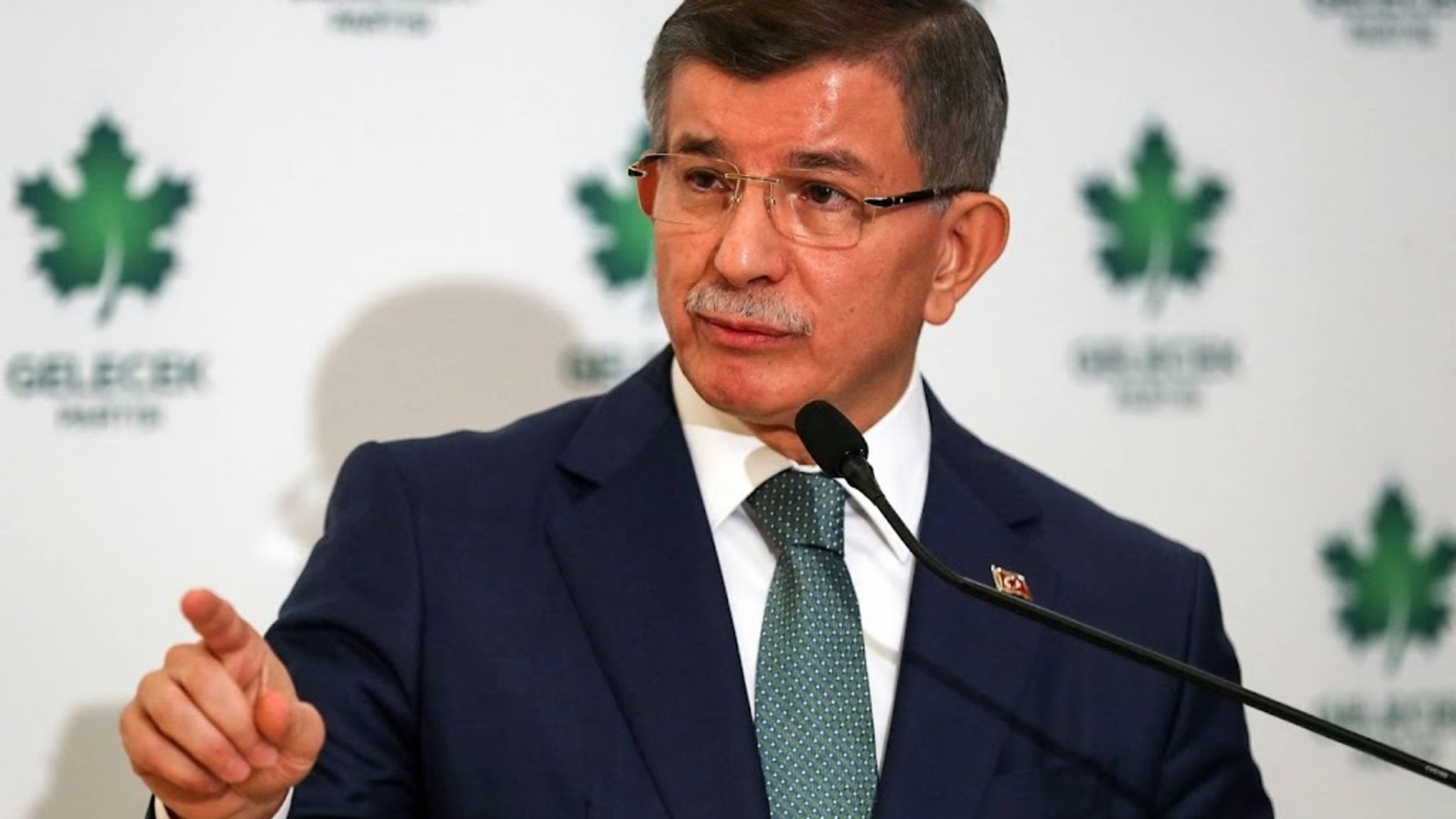 Turkse justitie onderzoekt oud-premier om beledigen Erdogan