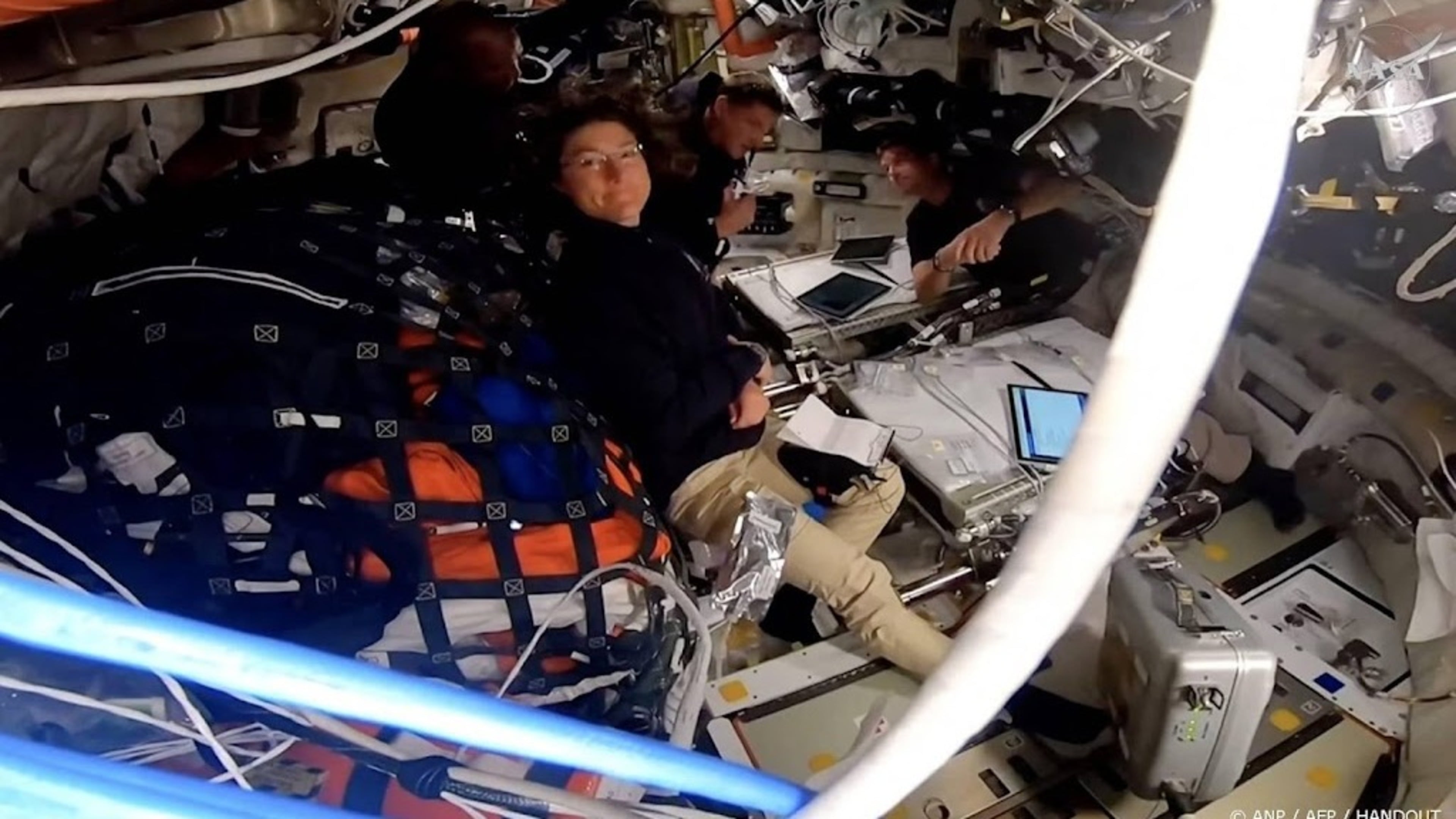 Contact with Artemis II mission restored after passing behind the moon