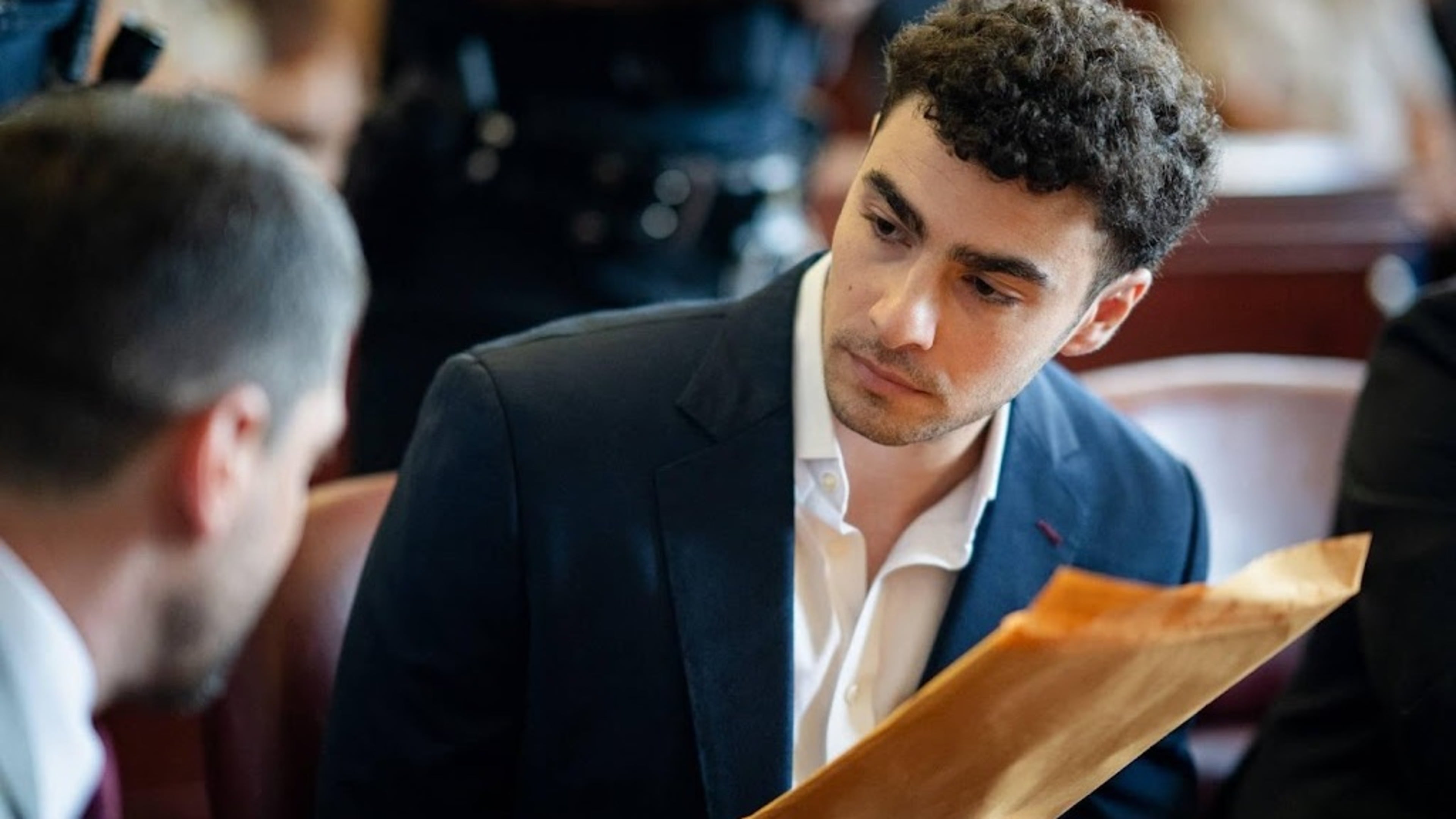 Mangione uses mental state as defense in murder case