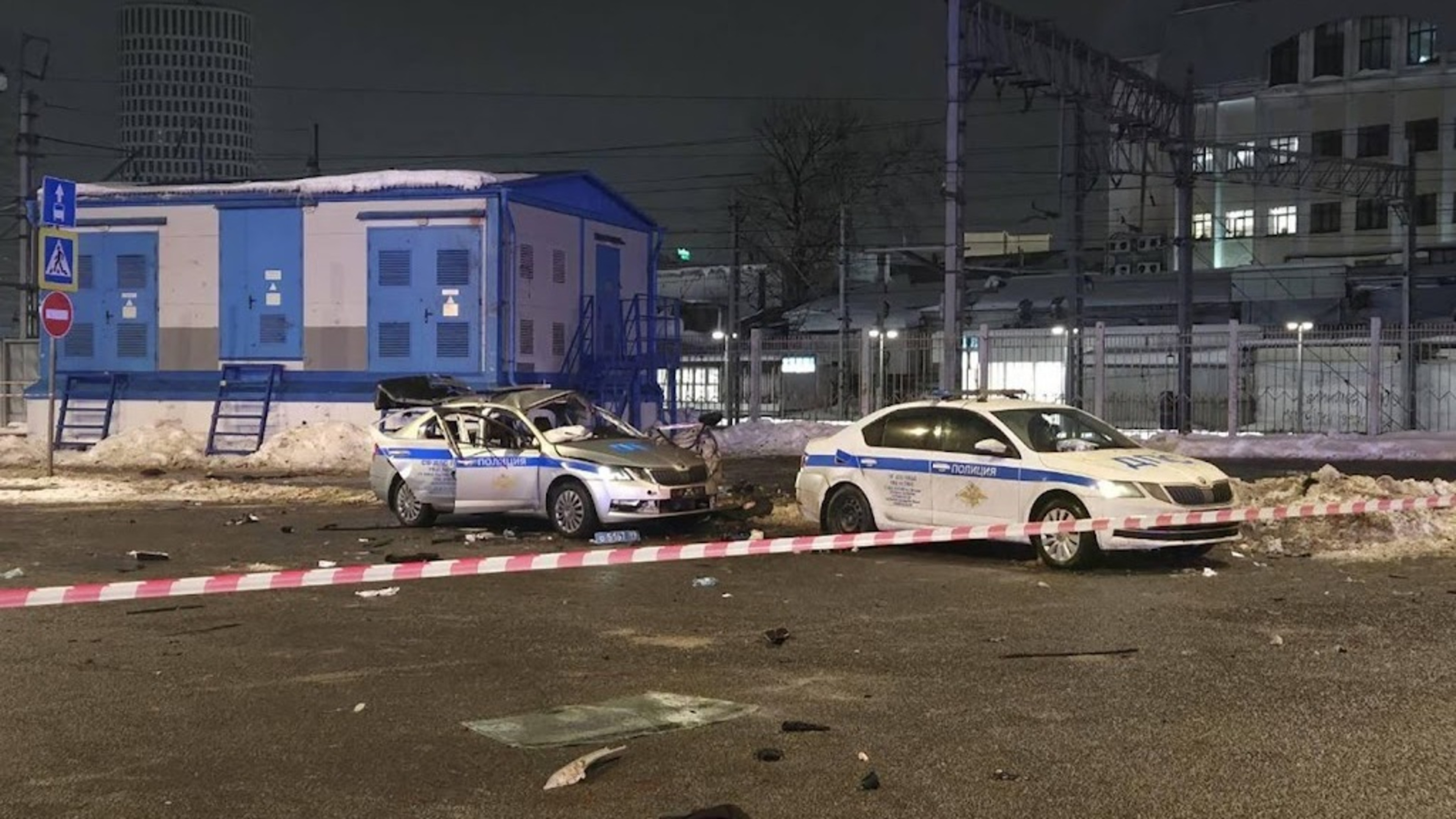 Police officer killed in explosion at Moscow train station