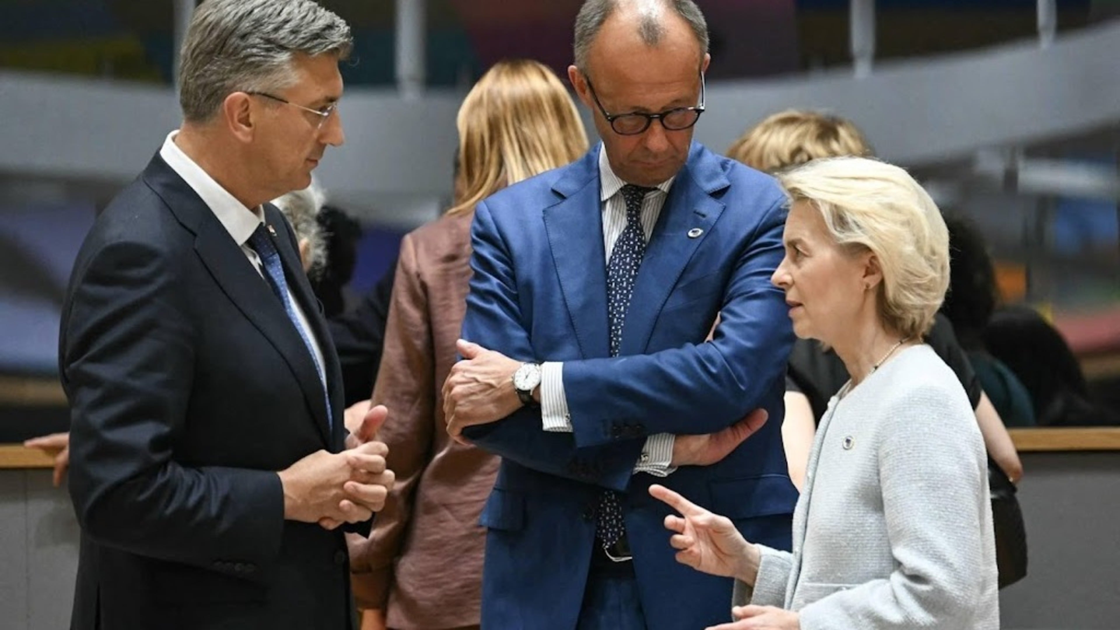 EU extends sanctions against Russia by one year