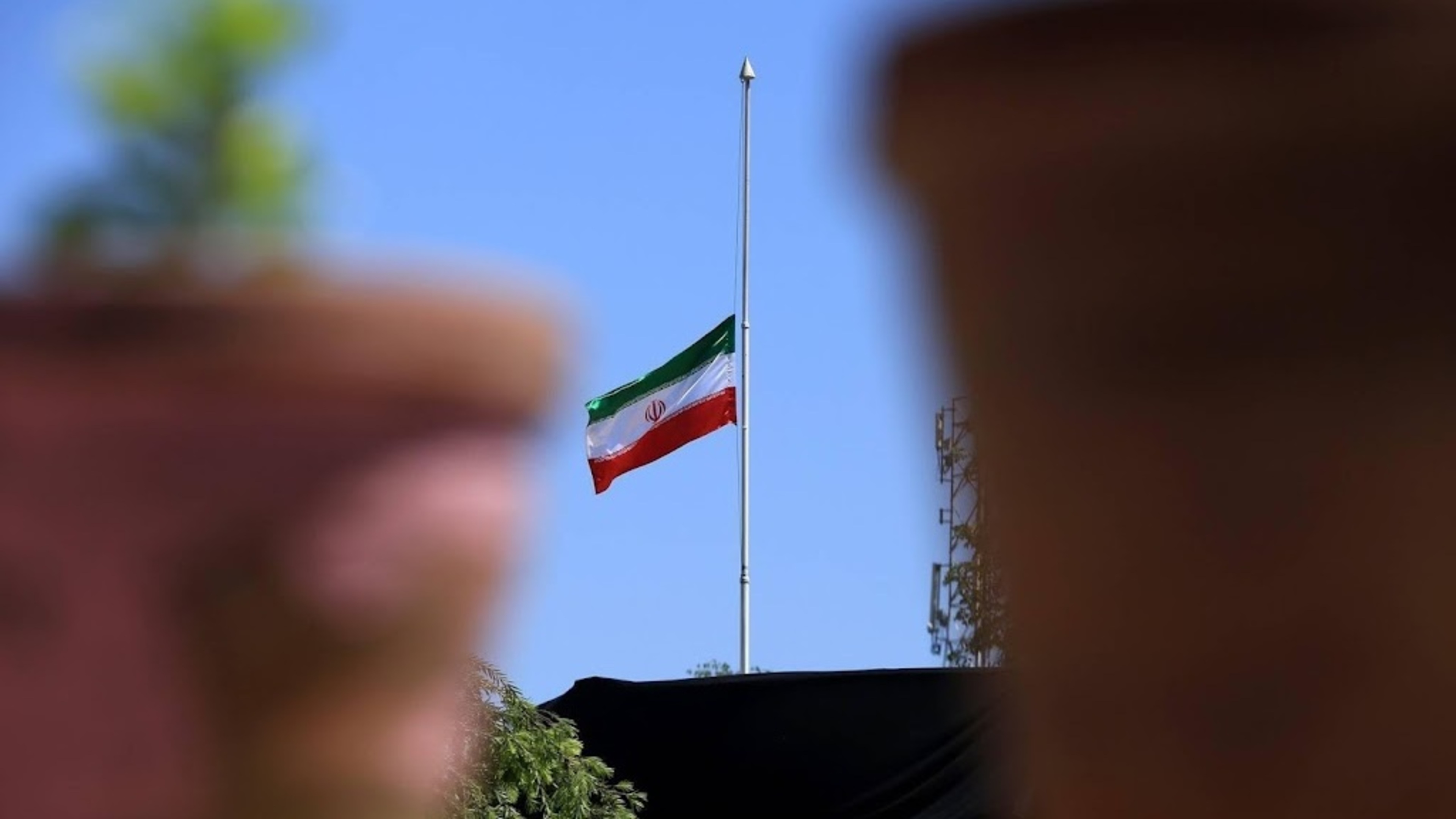 Deaths in military helicopter crash in Iran