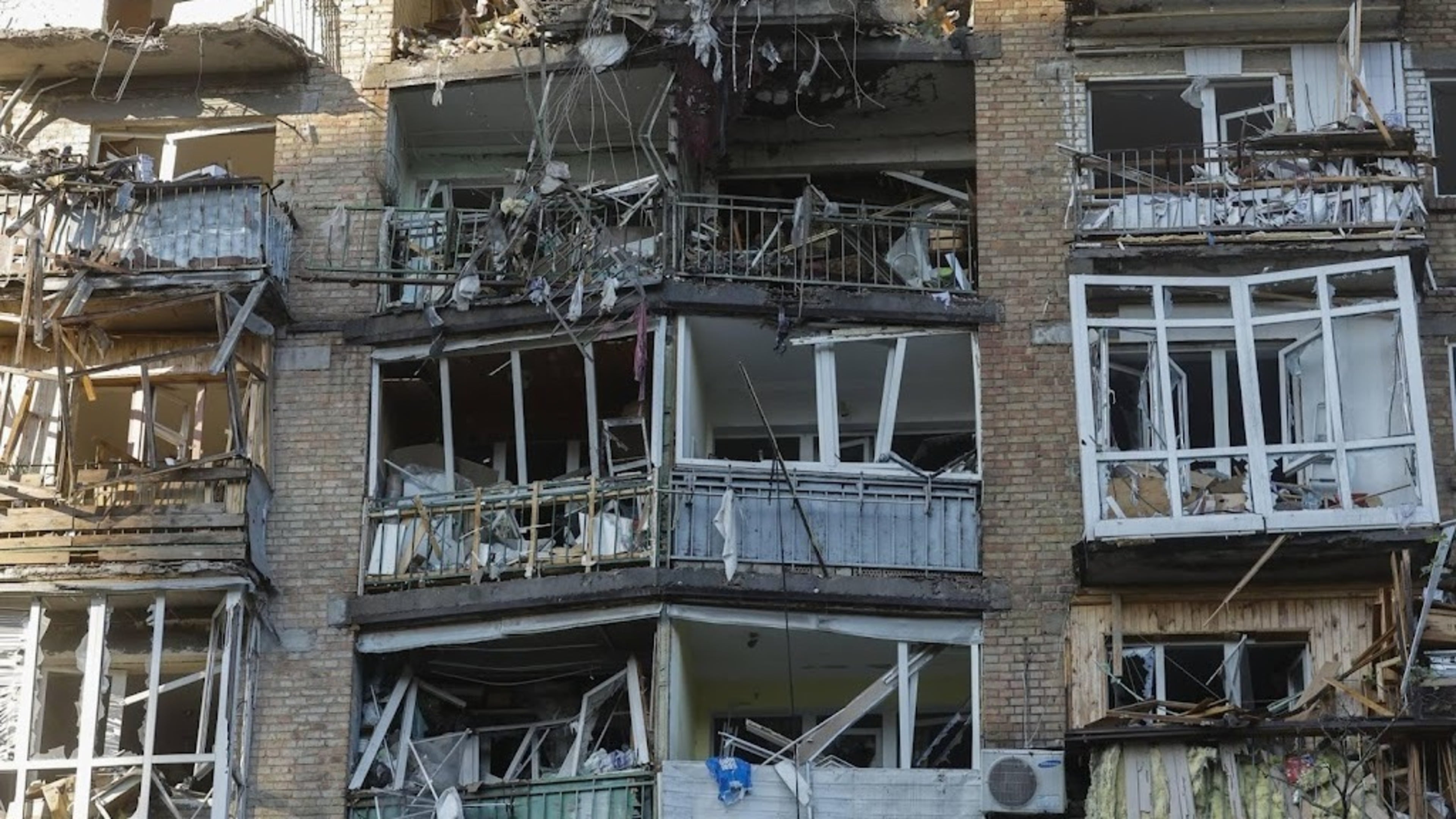 Kremlin calls attacks on Kyiv retaliation, continues attacks