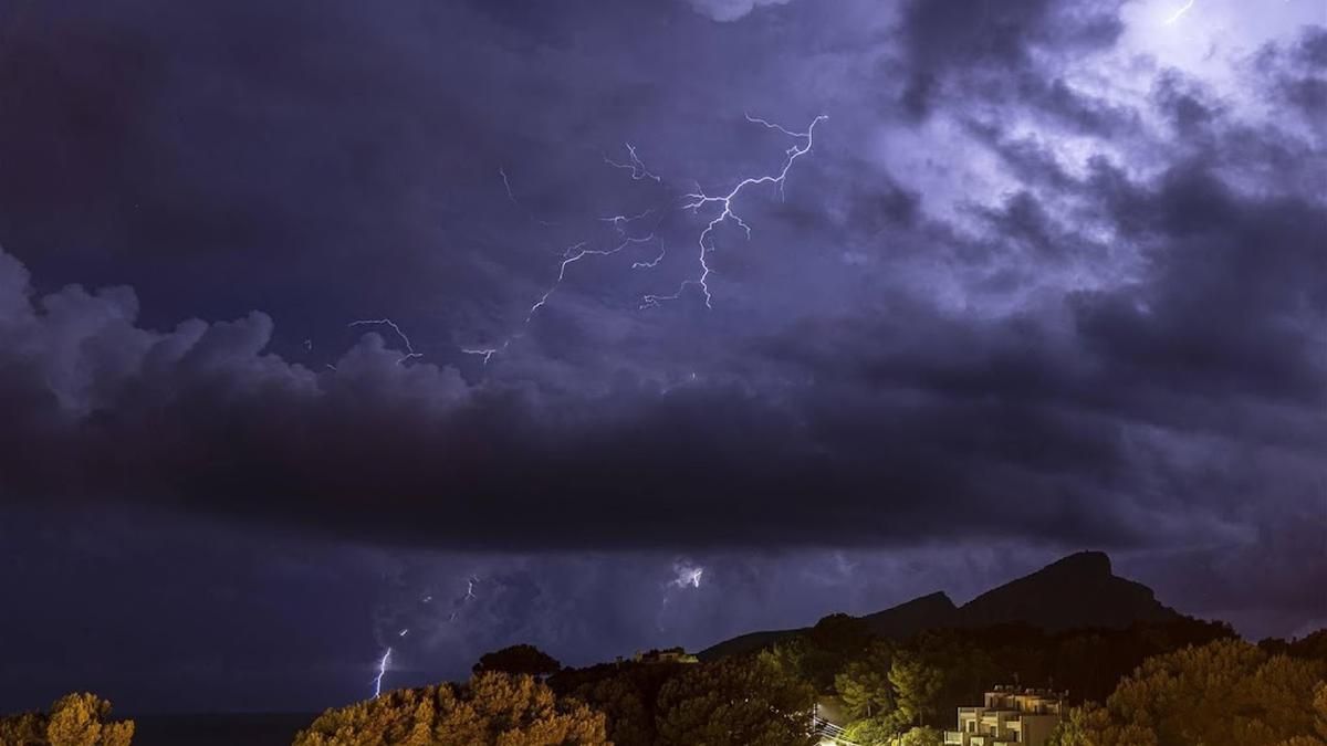 Severe weather in Mallorca and Ibiza continues for a while | De Gooi