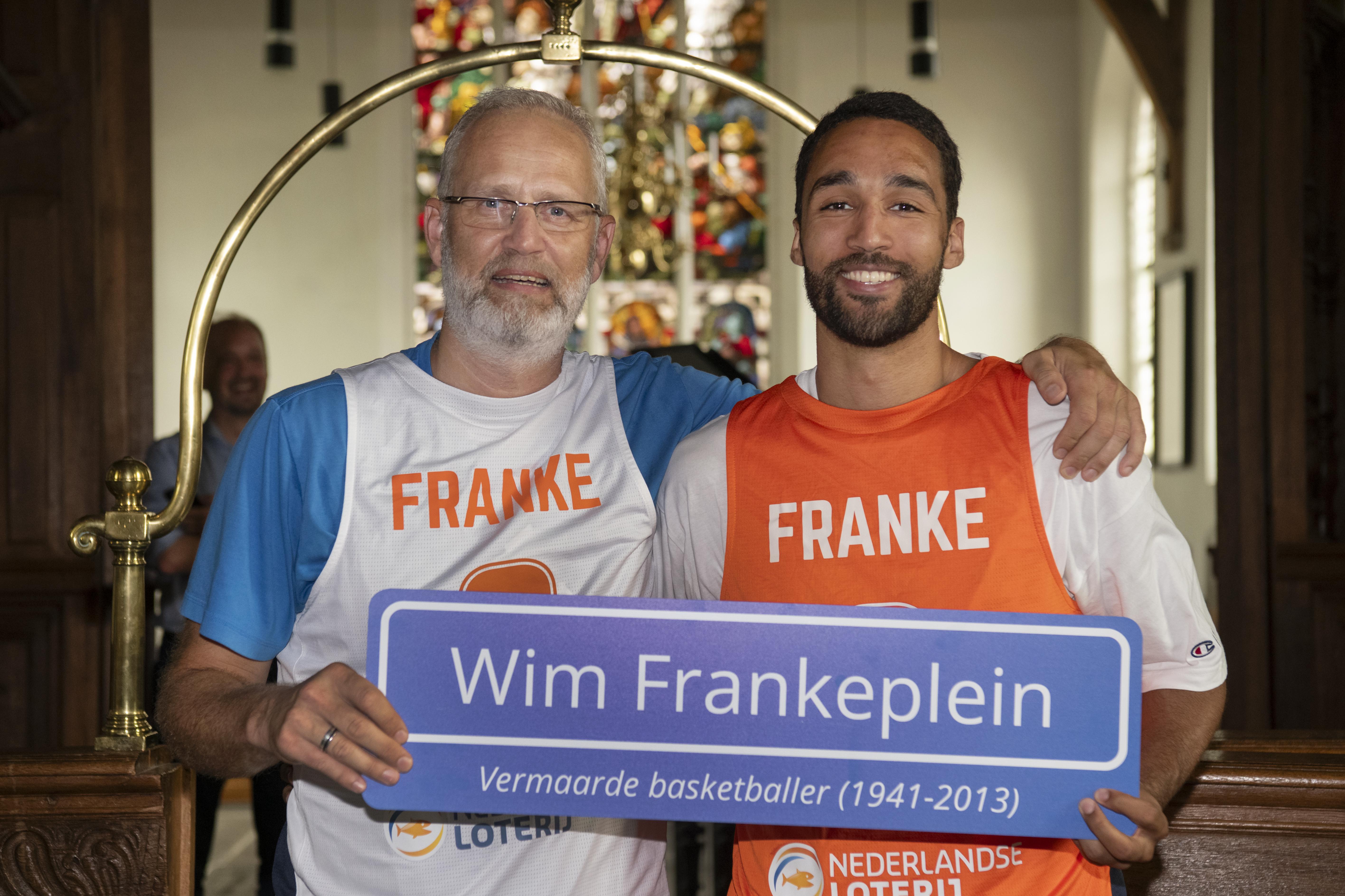Maartenplein in Vreeland vernoemd naar de vermaarde basketbalinternational Wim Franke. Kleinzoon ste