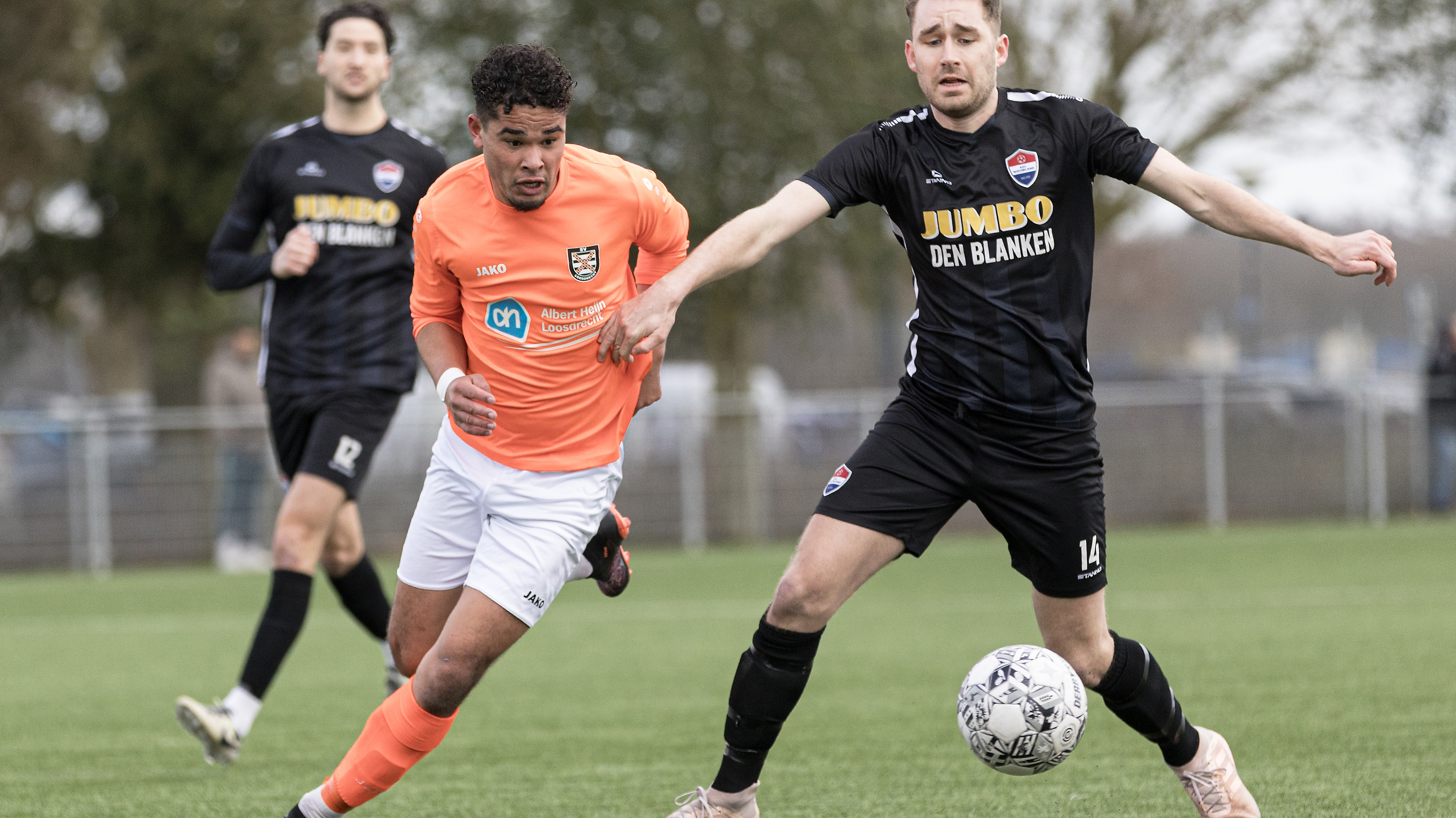 SV Loosdrecht haalt verwoestend uit in cruciale wedstrijd: ’Nu hebben we wat meer lucht’