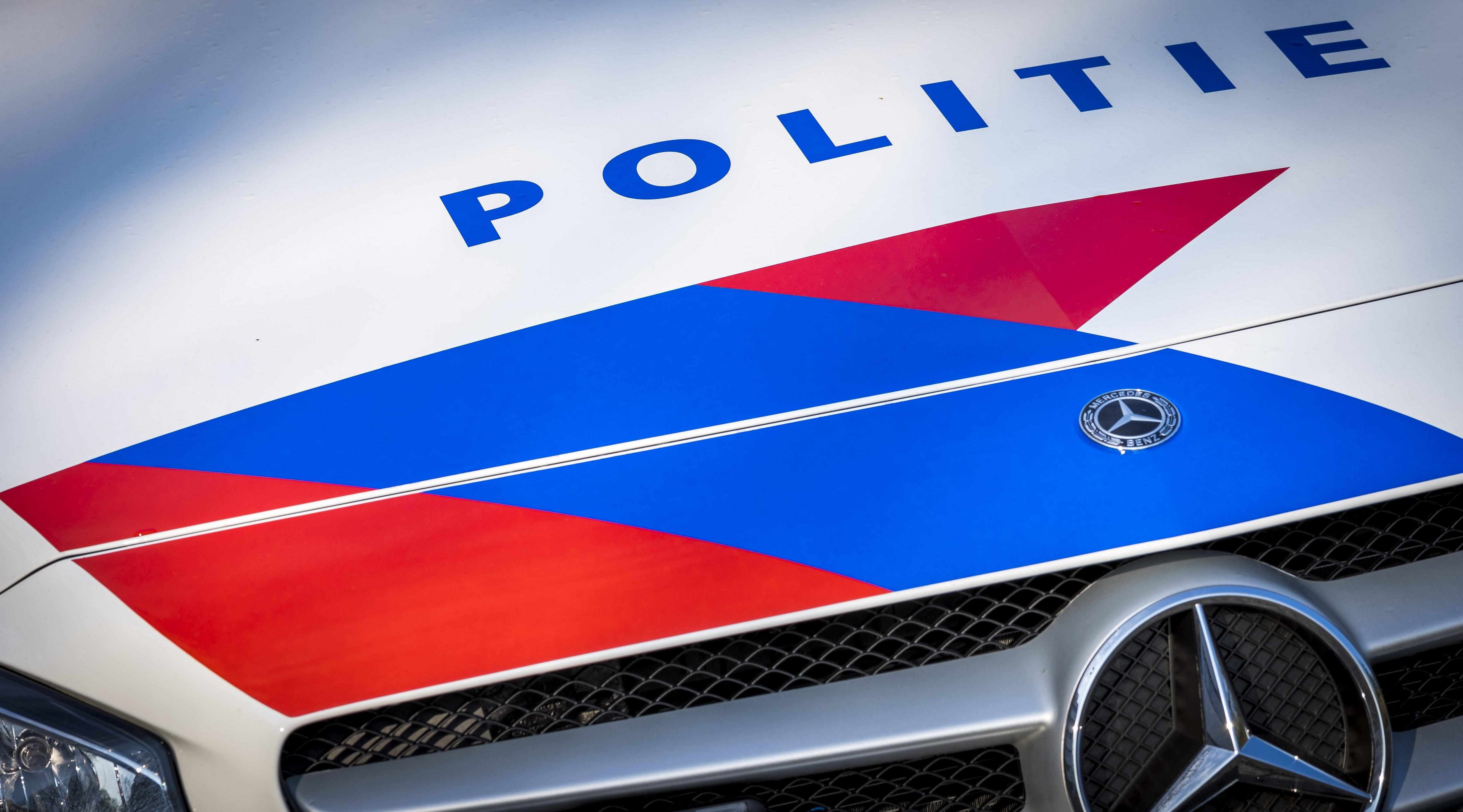 Inval in garages in Ankeveen bij gezamenlijke actie van politie en gemeente en anderen