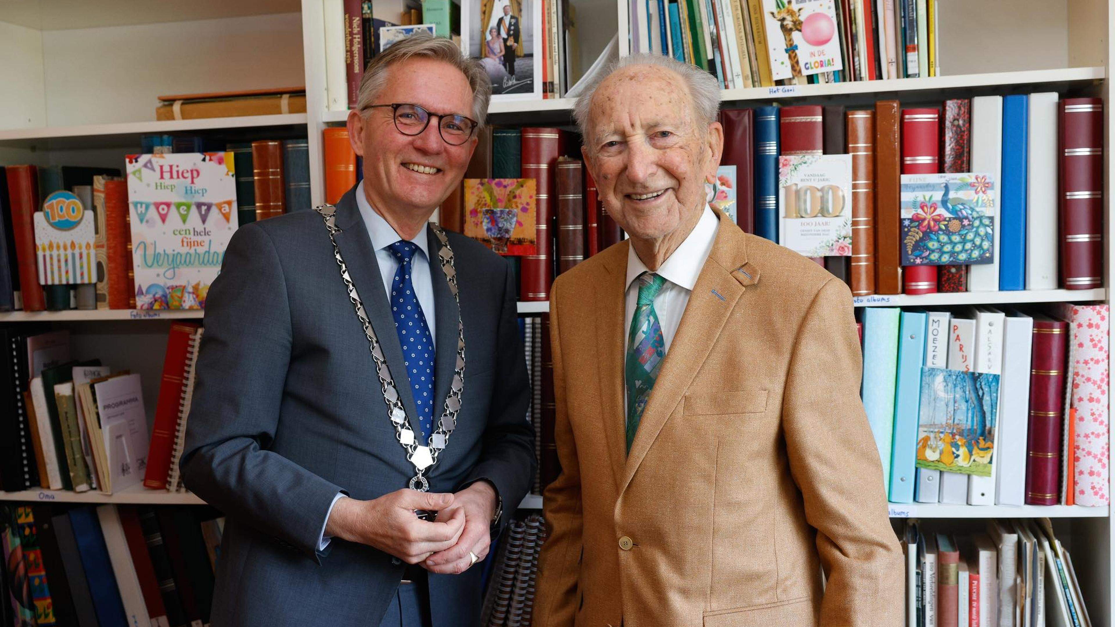Hilversum is weer een eeuweling rijker: Johan Engwerda is een van de oudste veteranen van Hilversum