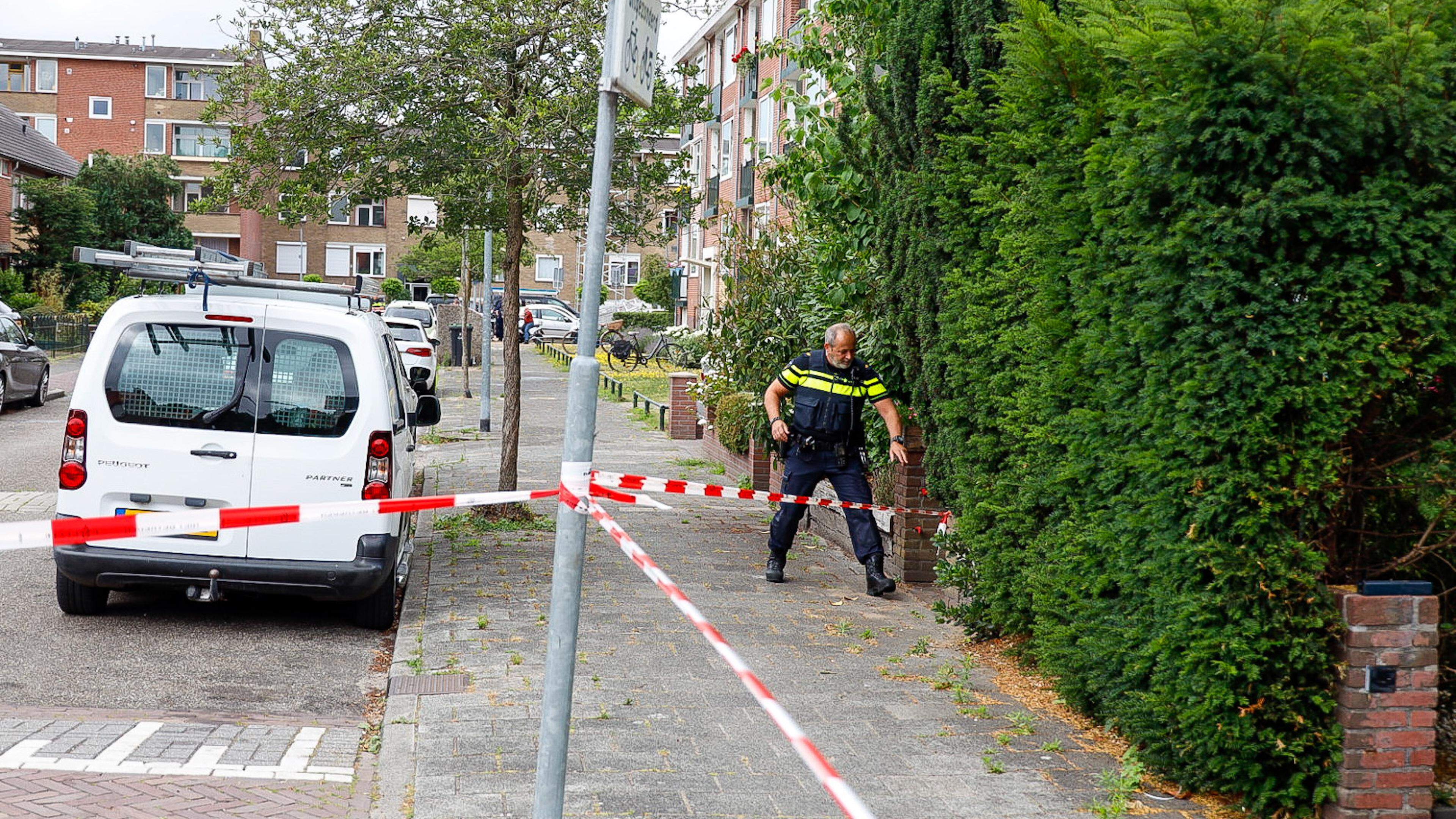 Gewonde bij steekincident in Hilversum, straat afgezet