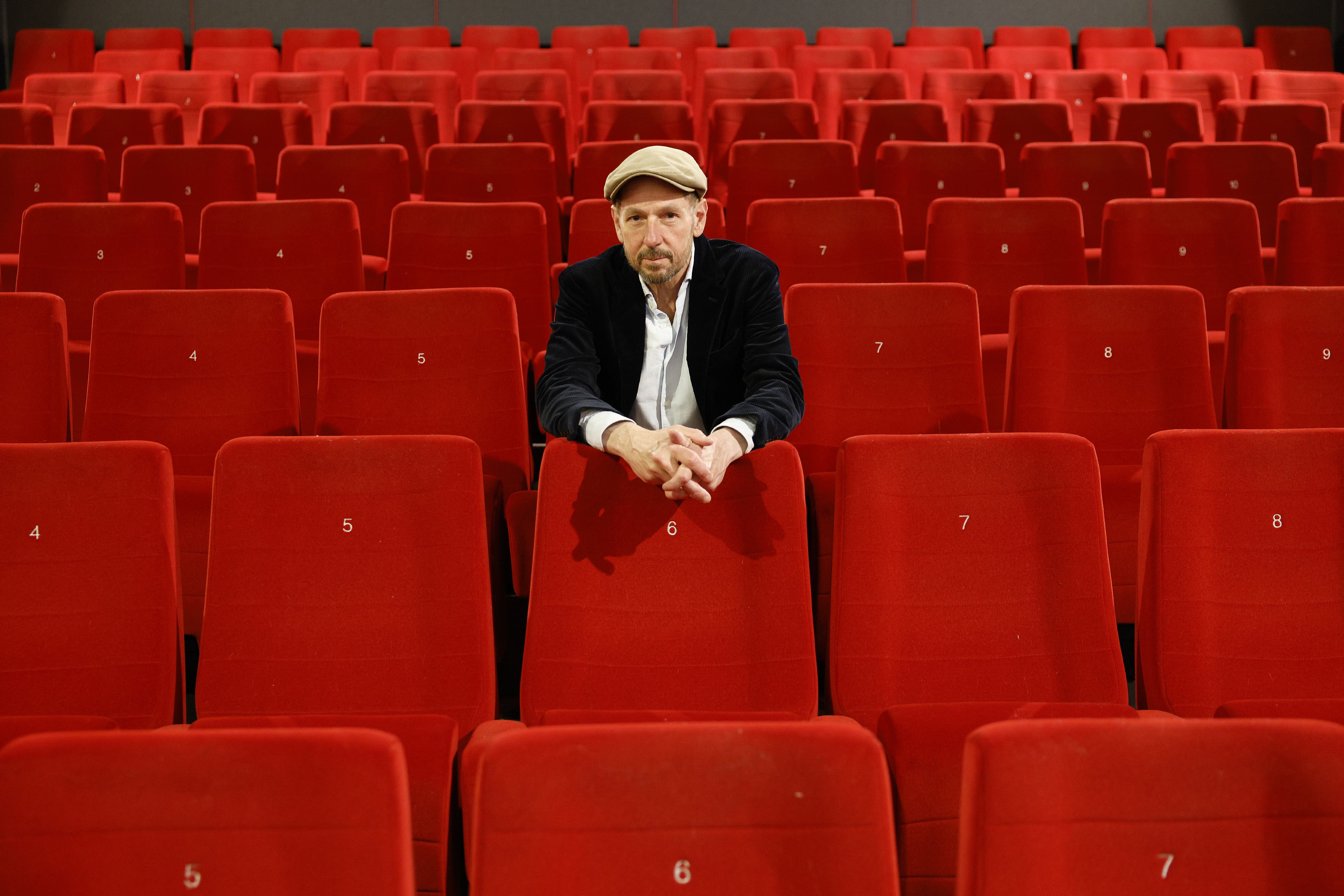 Voormalig omroepman Roek Lips maakt theatervoorstelling: ’Ik