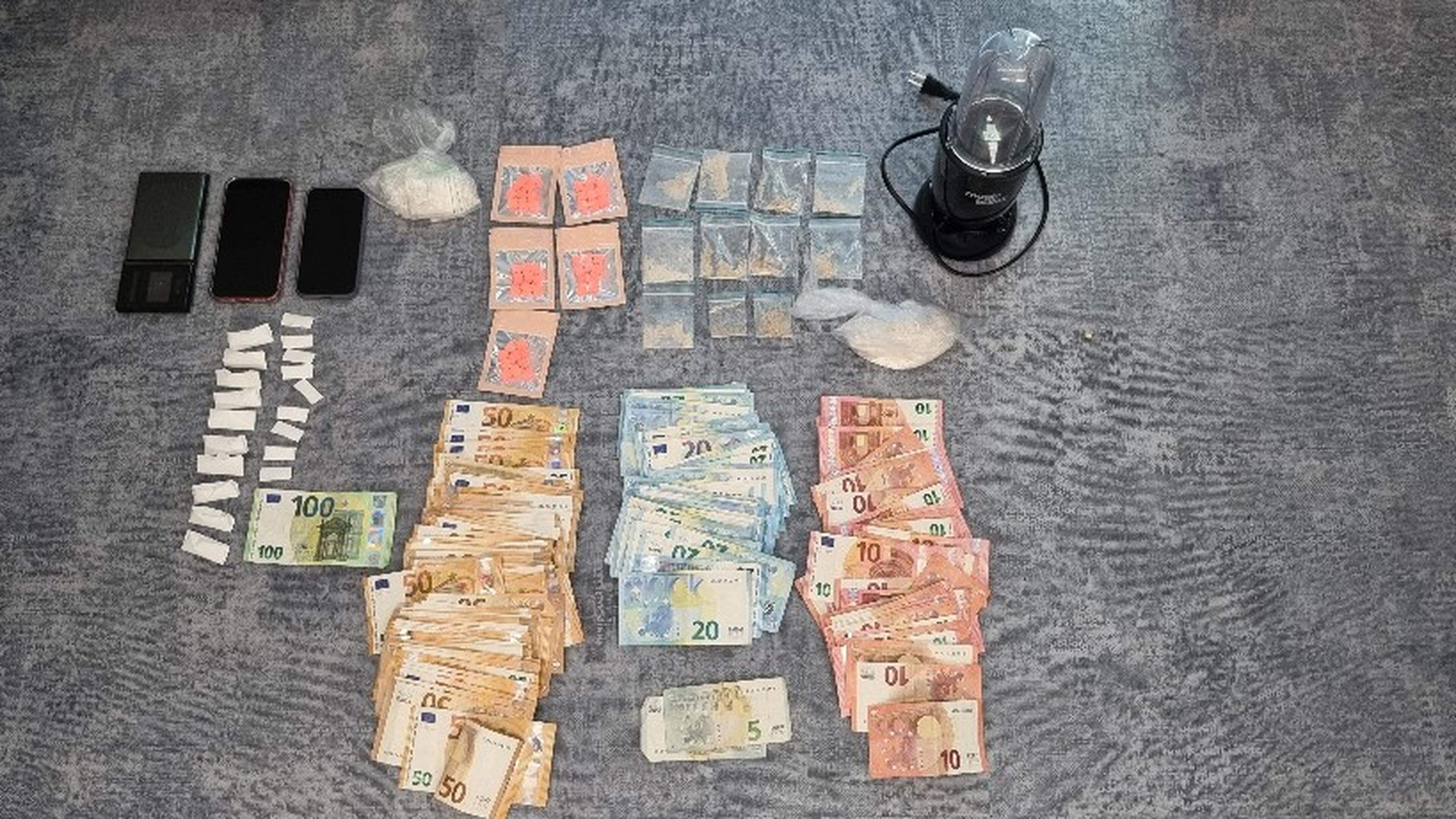 25-jarige Hilversummer aangehouden om bezitten van veertig lachgascilinders, harddrugs en groot bedr