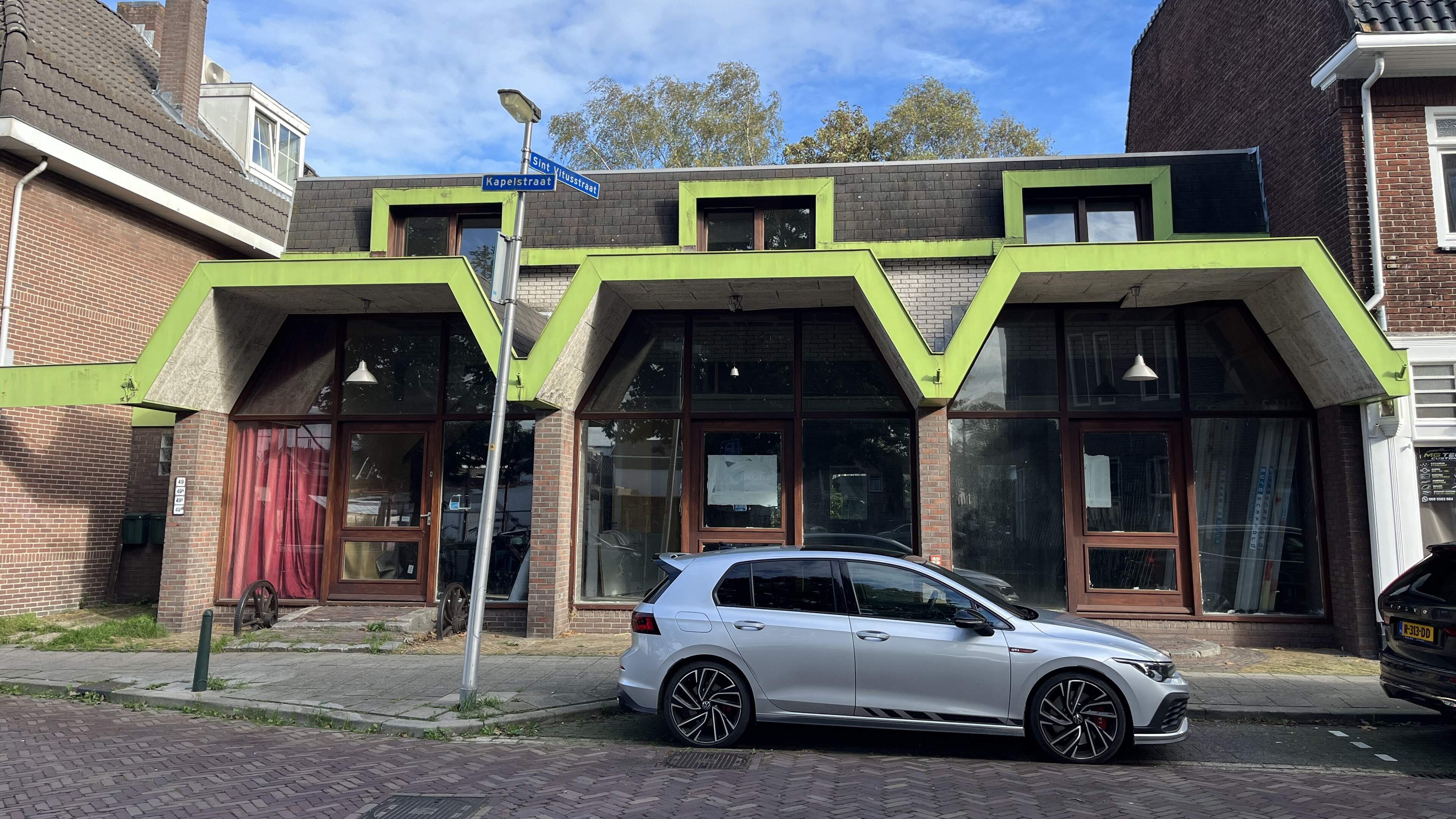 Leegstaand pand van voormalig restaurant De Kantarelle in Bussum maakt plaats voor twaalf woningen