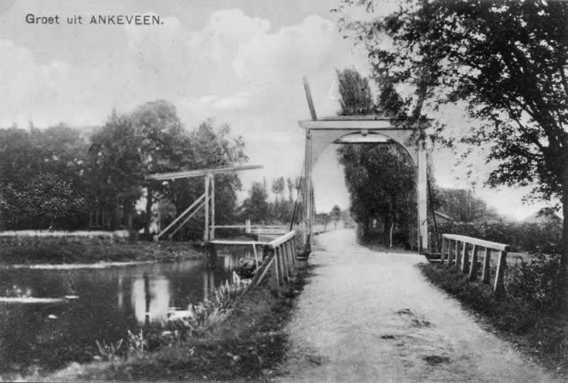’Geef Ankeveen kopie van oude Gele Brug’