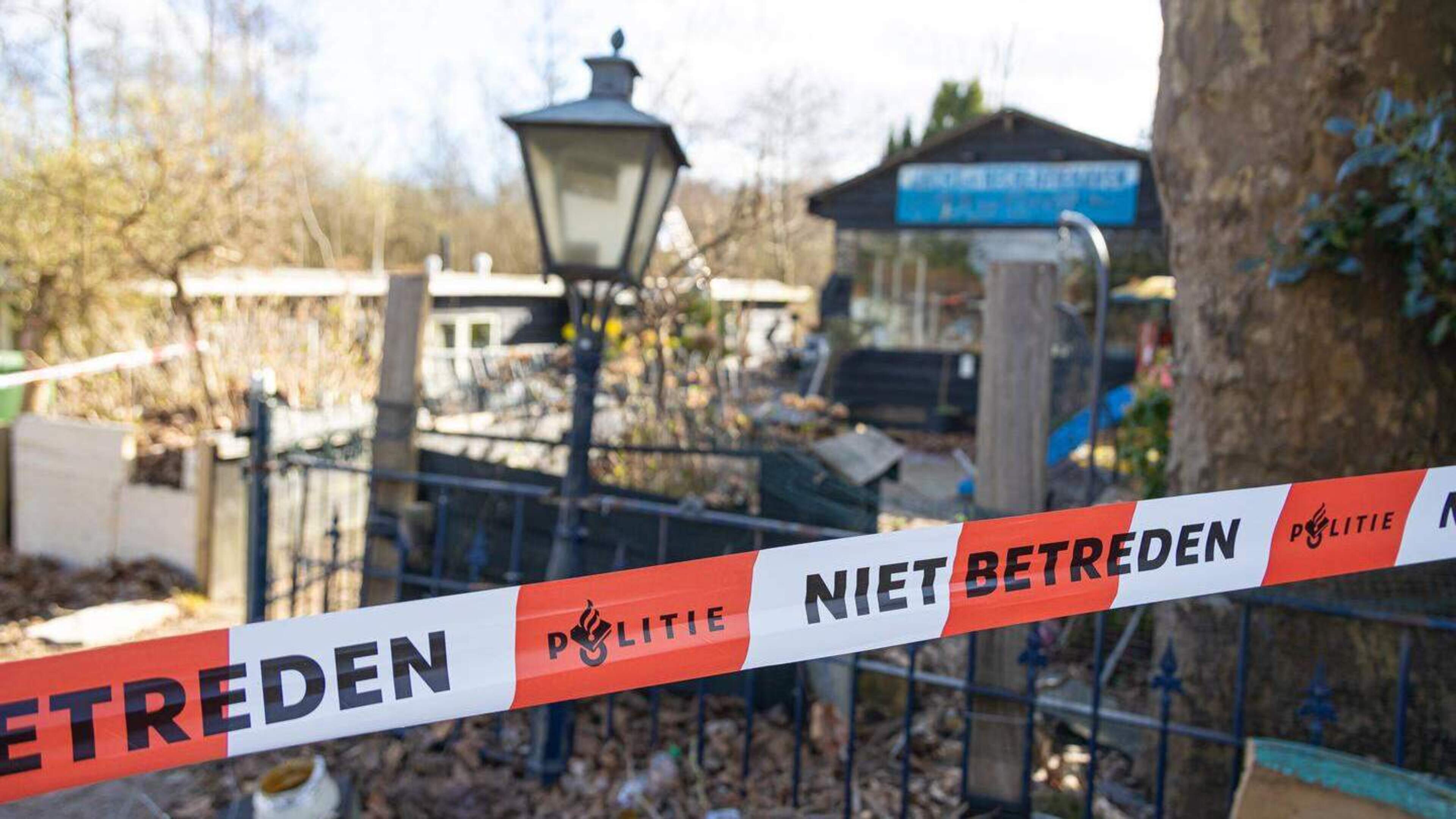 Dwangsom voor recreatiepark in Loosdrecht als illegale vaartuigen en wrakken niet snel worden opgeru