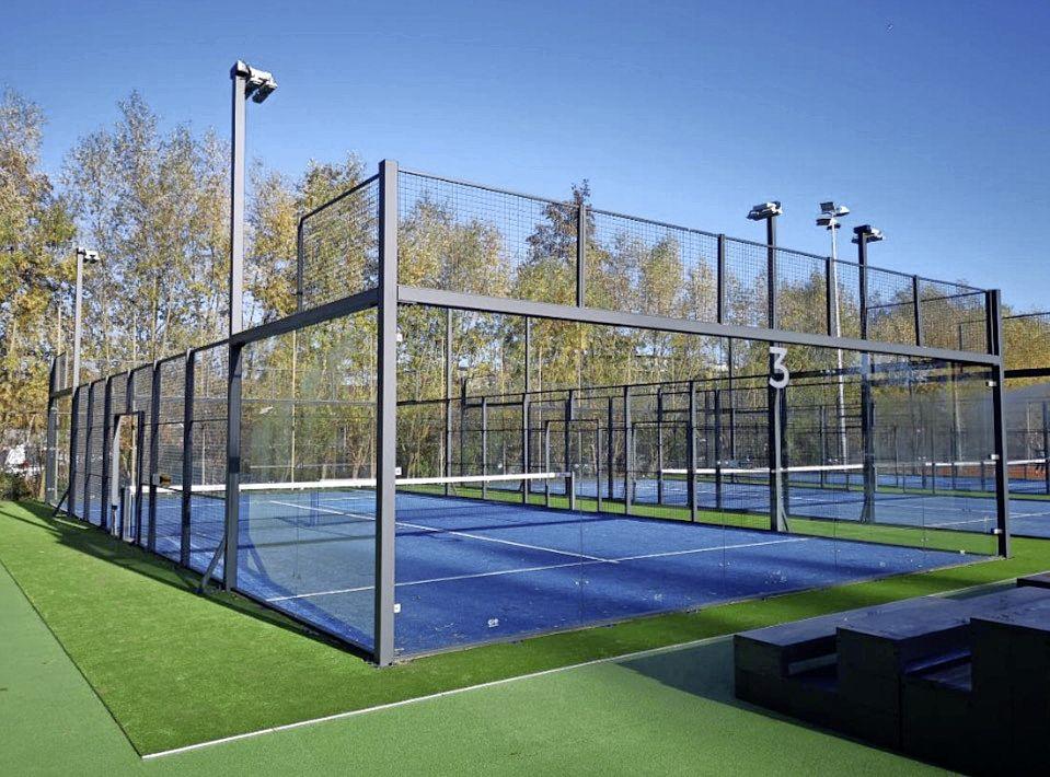 Groen licht voor aanleg padelbanen in Loenen aan de Vecht. Omwonenden in het ongelijk gesteld