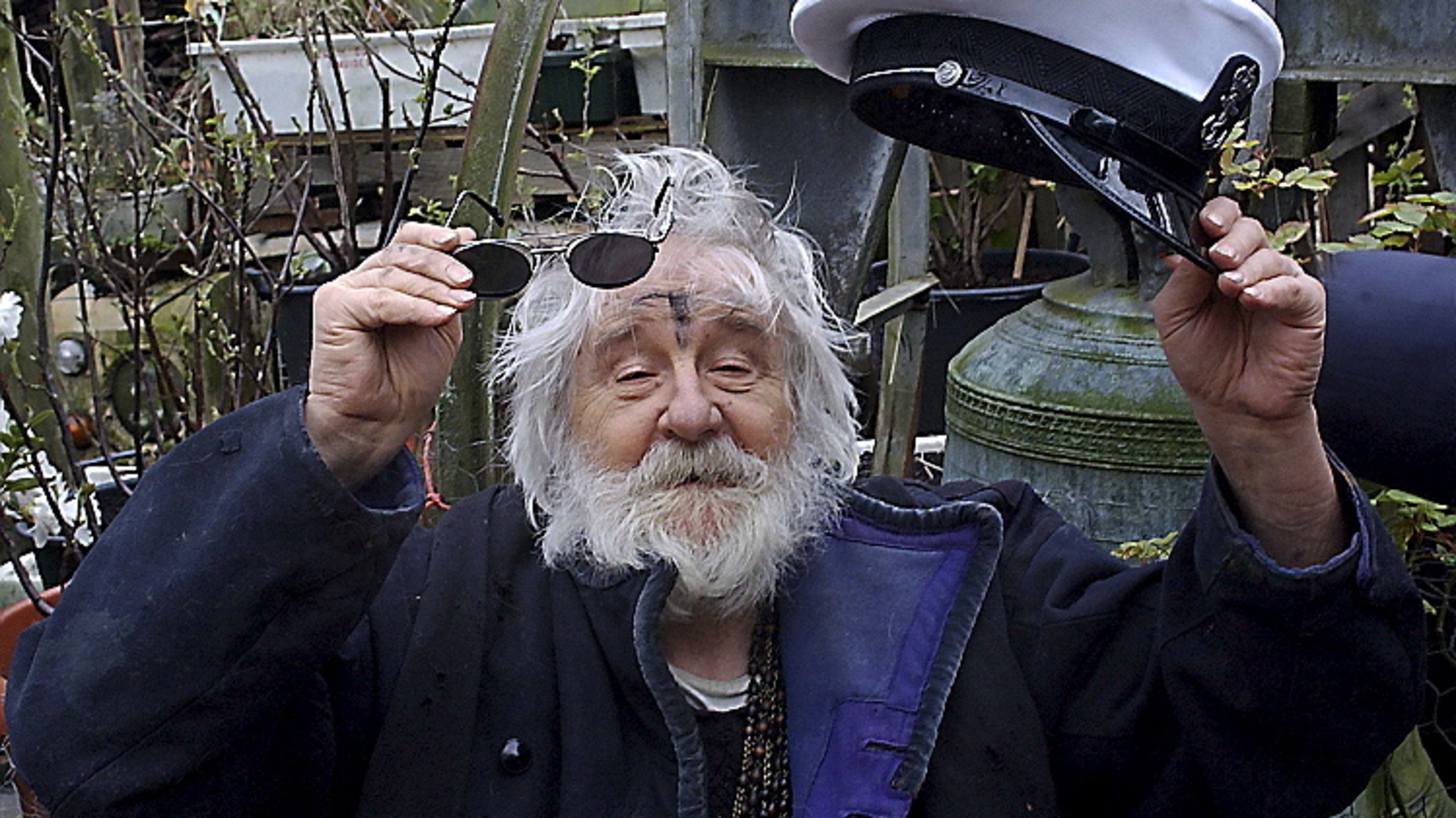 Documentaire van Bob Rooijens over Anton Heyboer in Laren, in aanwezigheid van vijfde bruid Petra