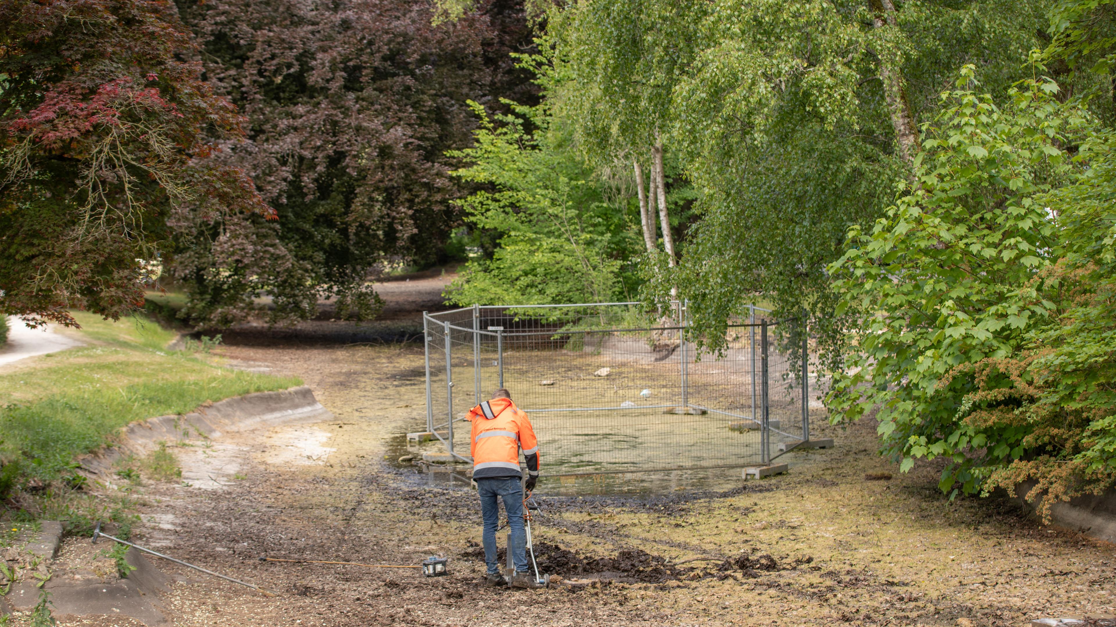 Wilhelminavijver in Baarn wordt in oude glorie hersteld, maar nu nog even niet. Pas eind volgend jaa