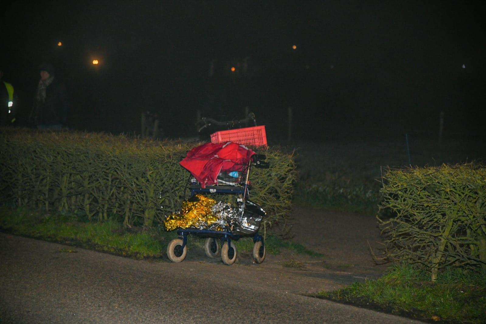 90-plusser aangereden in Ankeveen, automobilist rijdt door