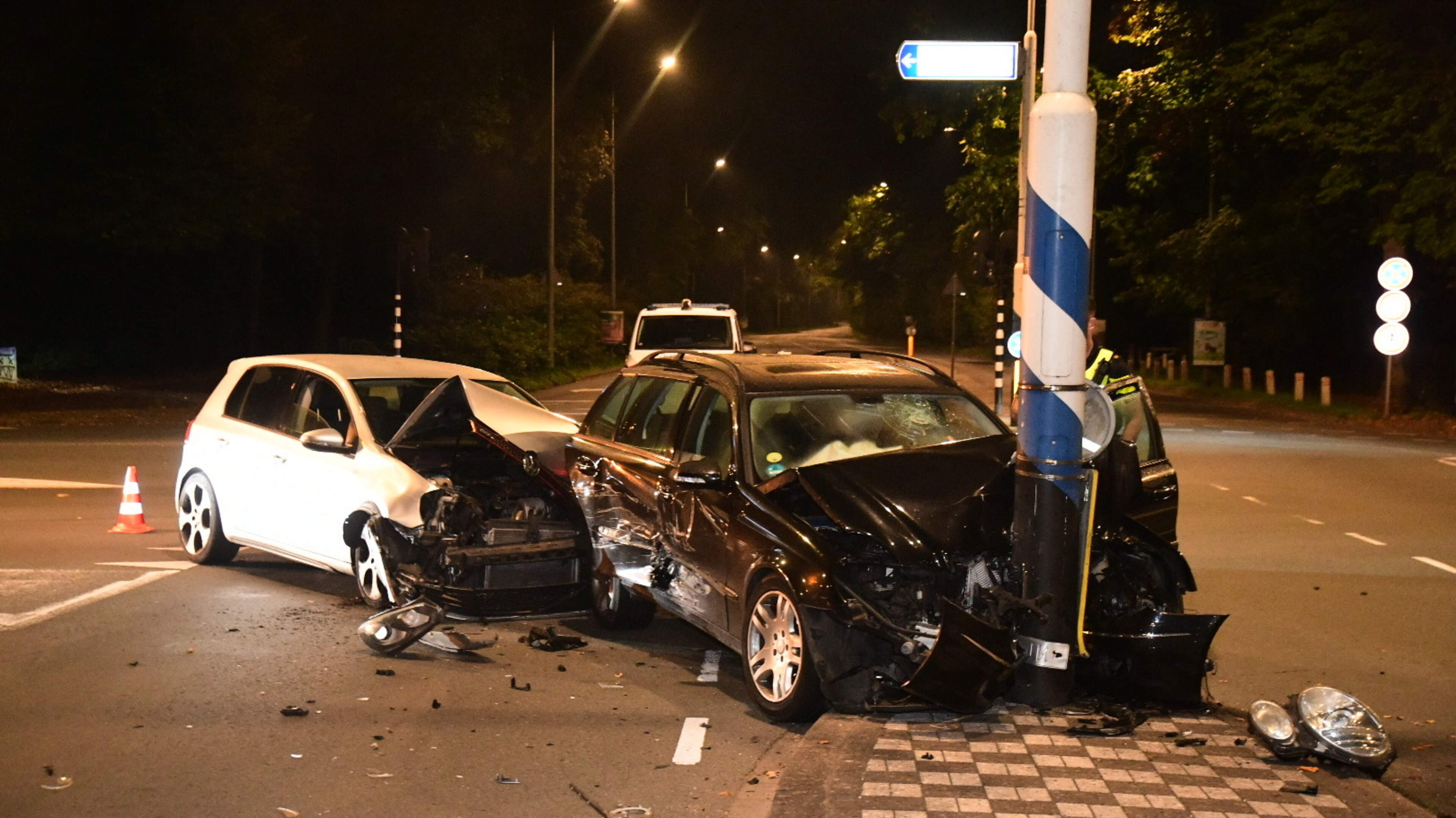 Meerdere gewonden bij aanrijding in Hilversum, twee personen naar politiebureau