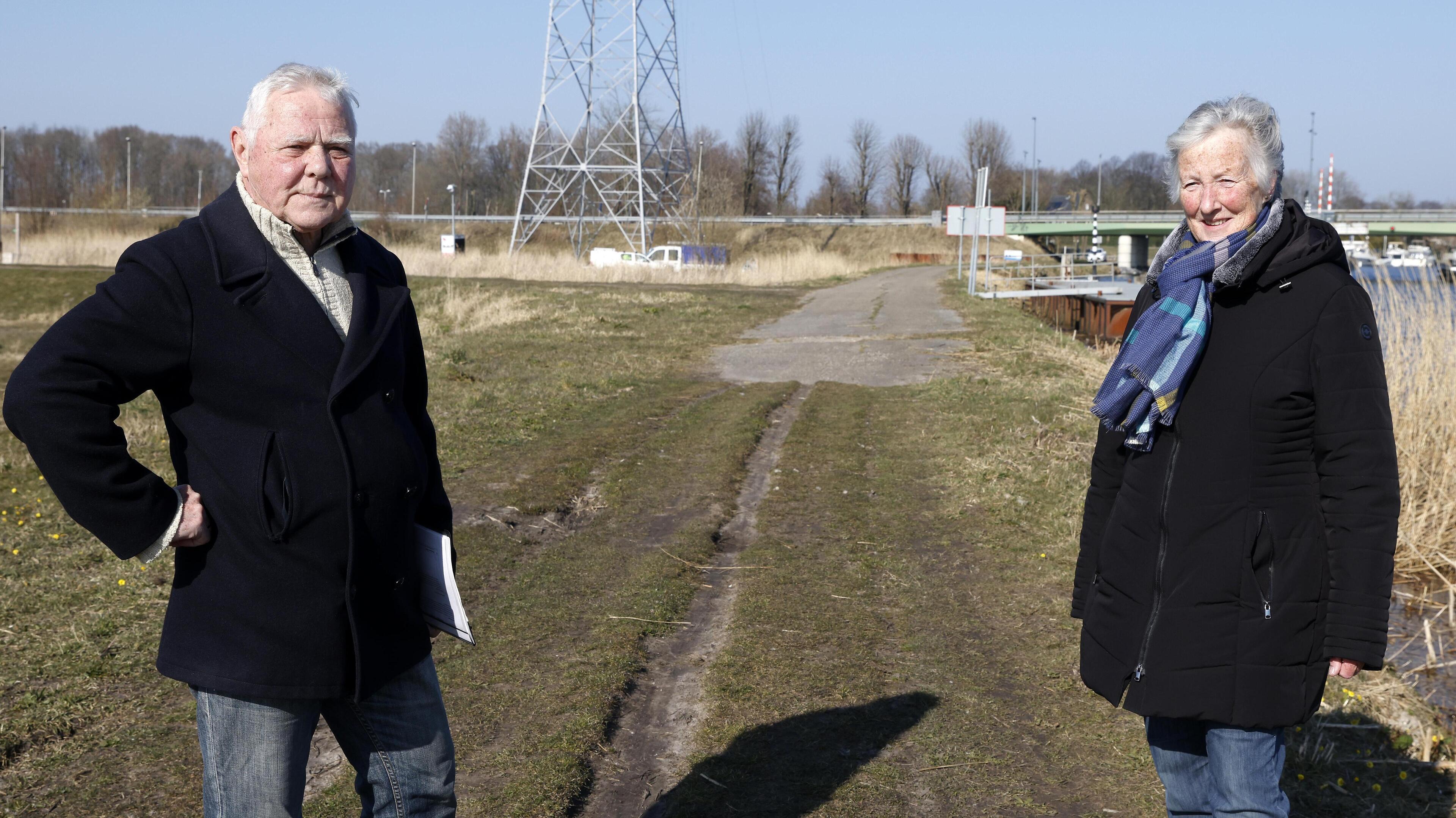 ’Breng de Weesperbinnenweg terug’. Lidy Streefkerk en Stadsraad Muiden roepen politiek op veilige fi
