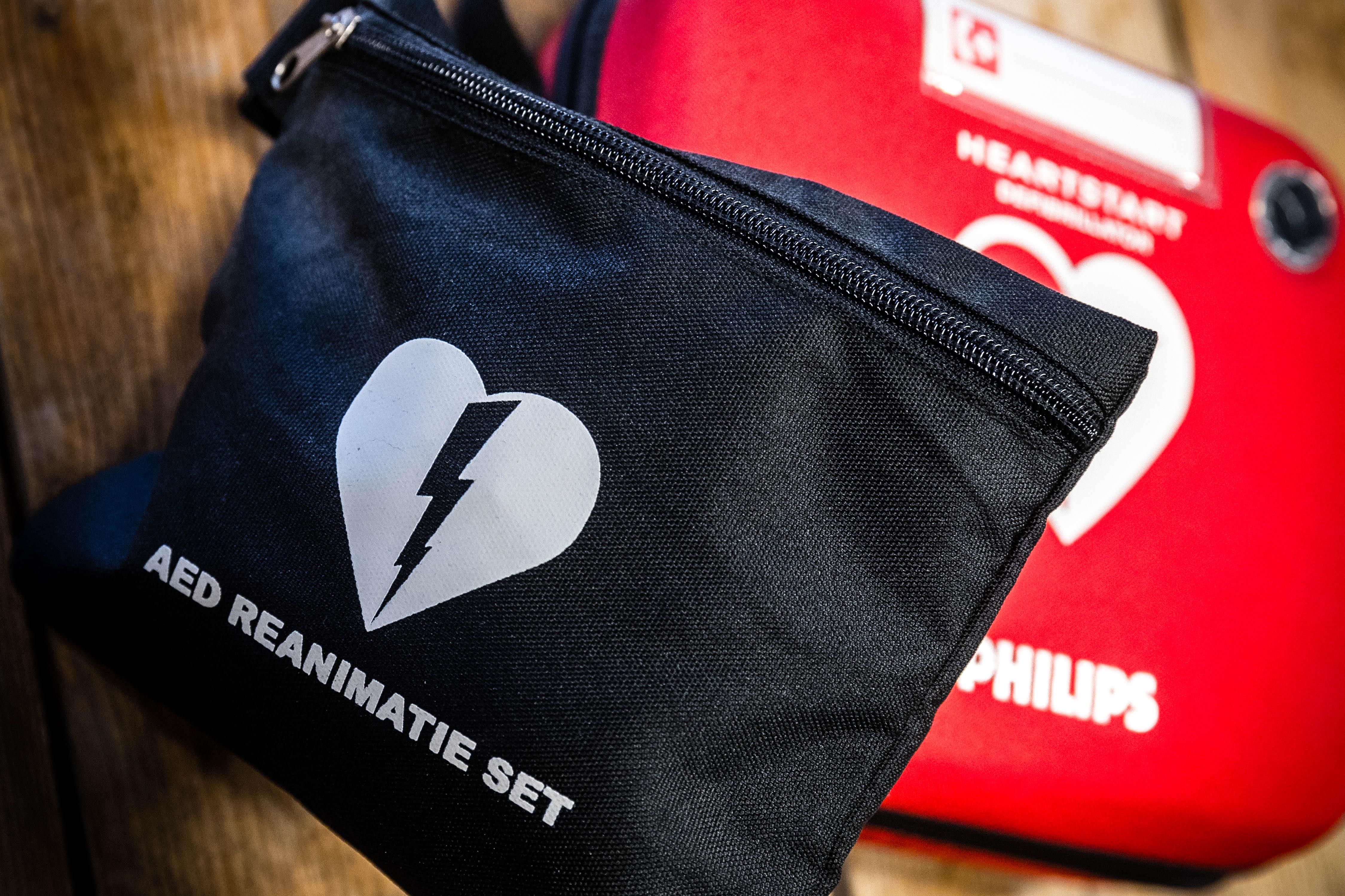 Blaricum op weg naar AED-netwerk: ’Hoezo betalen? Mijn hart is oké’