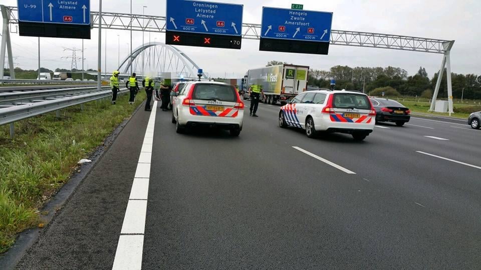 Politie achtervolgt snelheidsduivel in gestolen auto | De Gooi- en