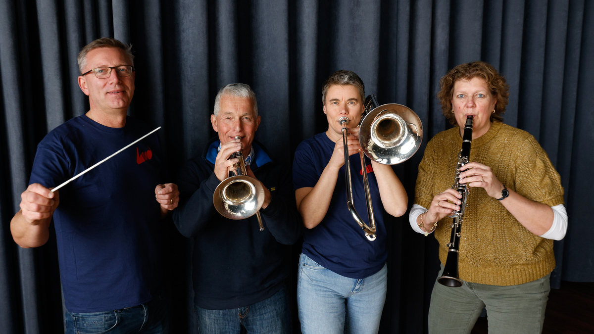 Regionale Muzikanten Doen Mee Aan Fries Spektakel Een Vuilnisman 