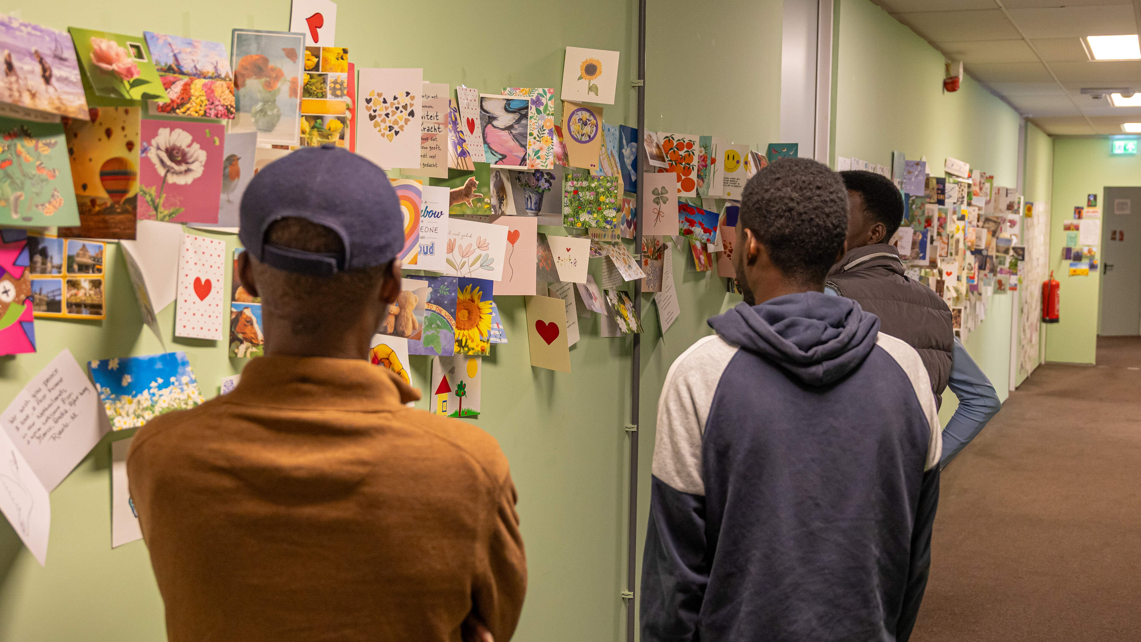 A look inside the emergency shelter in Loosdrecht: residents have received 50,000 cards since opening. 'I've only been to the supermarket three times'
