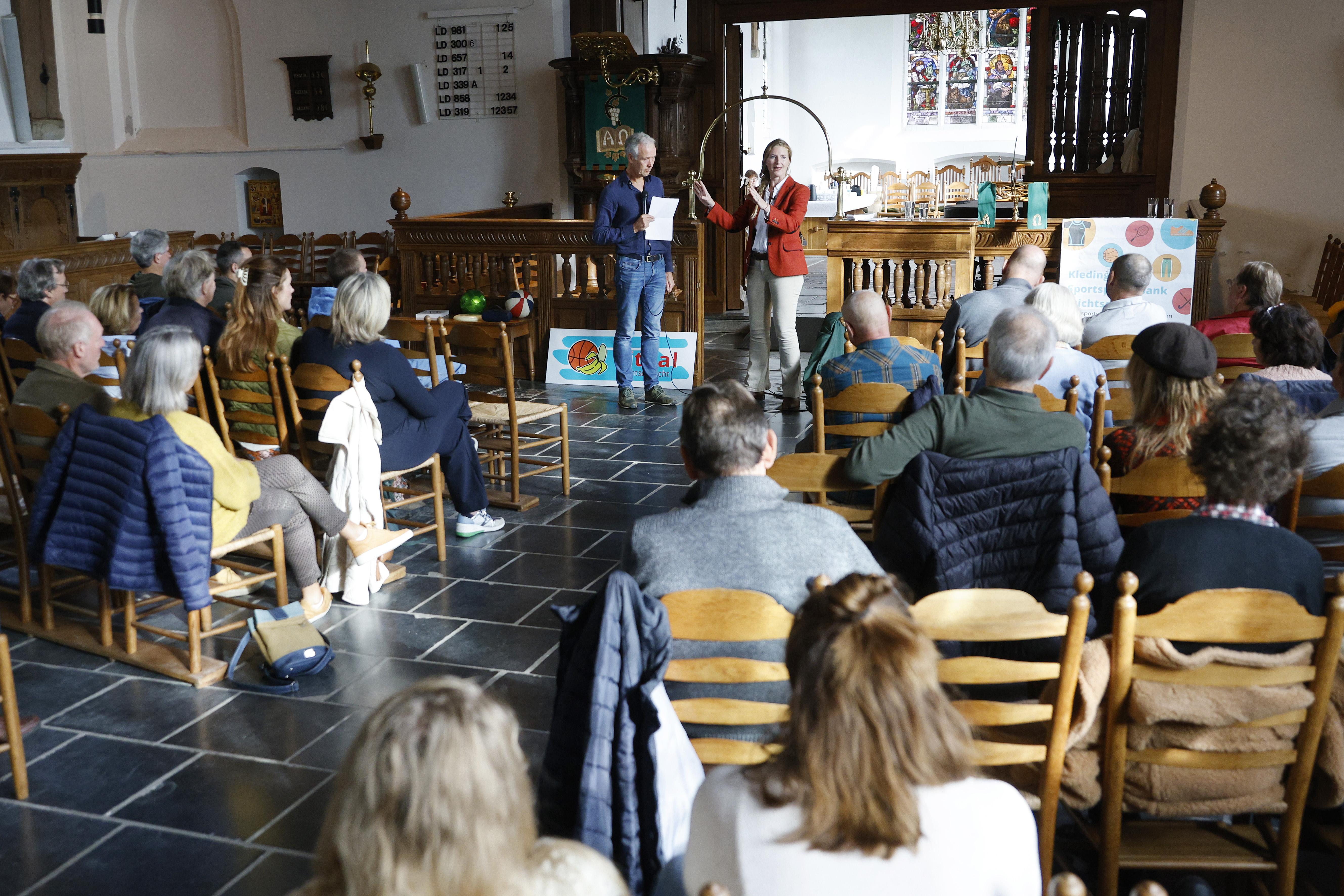 Vreeland wil het gelukkigste dorp van Utrecht worden. Samen fietsen, voetballen, kickboksen, sjoelen