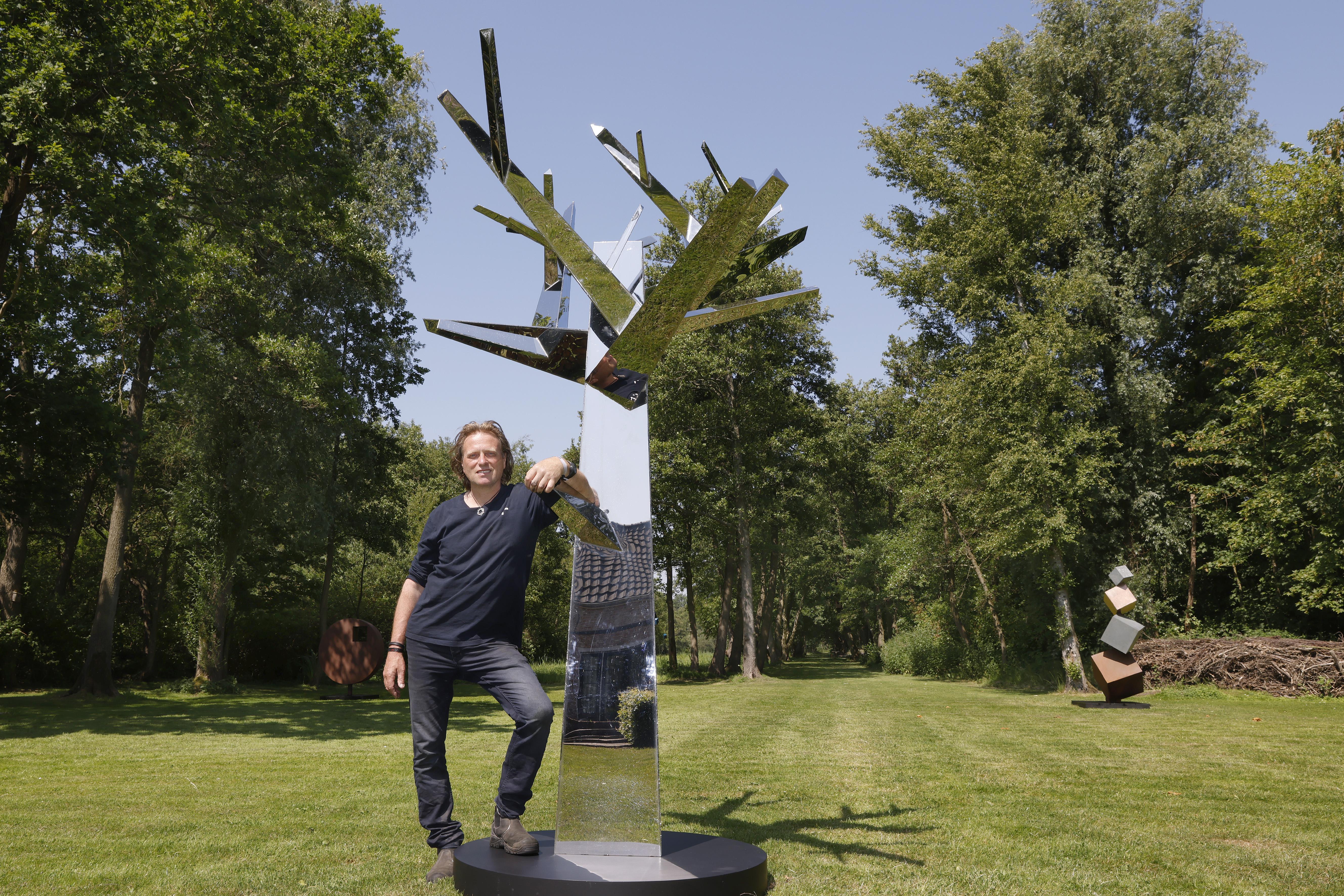 Na bijna tien jaar heeft Ankeveen zondag weer een volwaardige dag vol kunst: Art Ankeveen. En je kun
